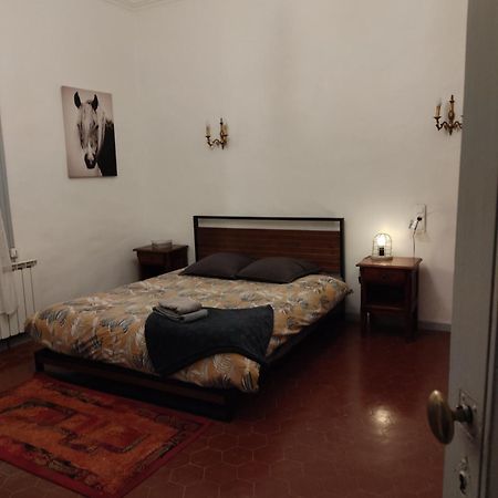 Experience Unique Dans Un Lieu Magique Otel Vergèze Dış mekan fotoğraf
