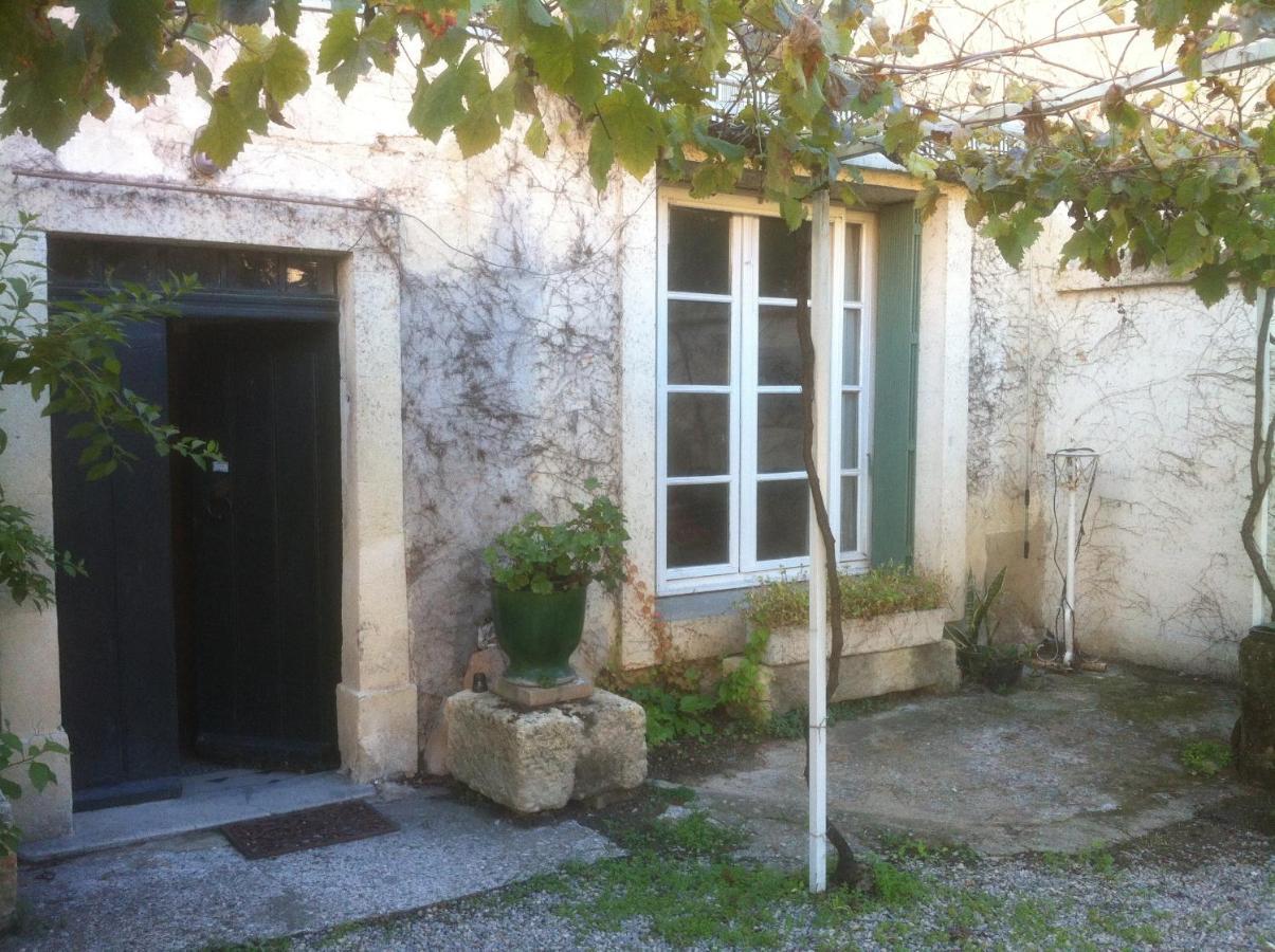 Experience Unique Dans Un Lieu Magique Otel Vergèze Dış mekan fotoğraf