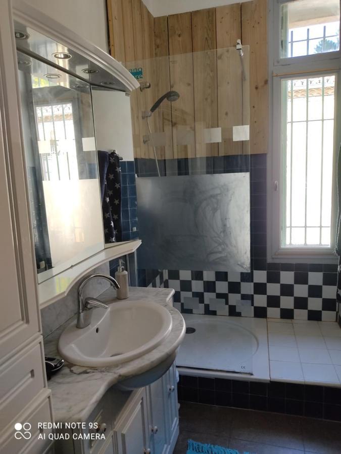 Experience Unique Dans Un Lieu Magique Otel Vergèze Dış mekan fotoğraf